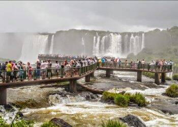 Cresce o movimento de turistas norte-americanos em Foz do Iguaçu