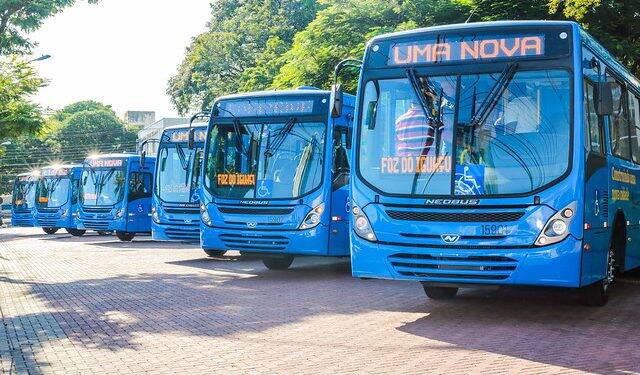 Ônibus com ar-condicionado precisa de subsídio autorizado pela câmara para circular