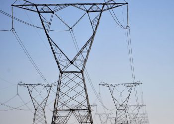 Governo anuncia leilão para compra simplificada de energia em outubro