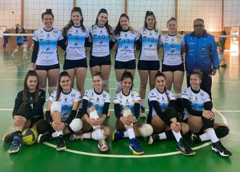 Foz do Iguaçu Voleibol feminino vence e elimina Curitiba no tie-break –  Rádio Cultura Foz – AM 820