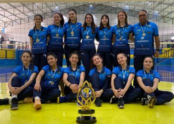 Foz do Iguaçu Voleibol feminino vence e elimina Curitiba no tie-break –  Rádio Cultura Foz – AM 820