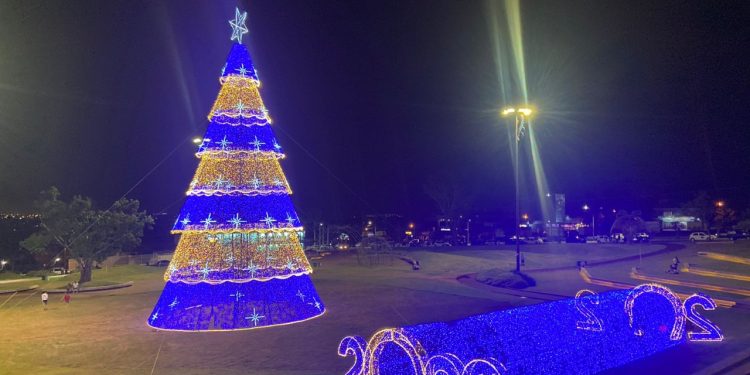 Gramadão da Vila A está pronto para receber o Natal Águas e Luzes