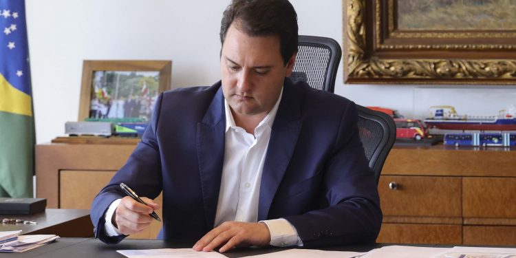 Ratinho Junior anuncia mais cinco nomes do novo governo